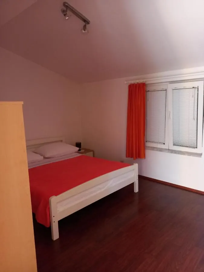 Apartments Mirjana Petrcane